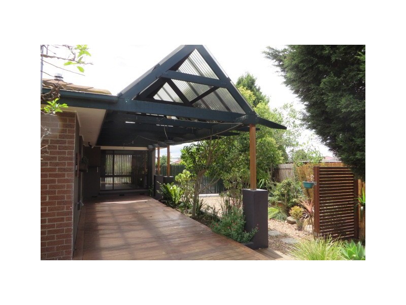 102 Northumberland Drive, Epping VIC 3076