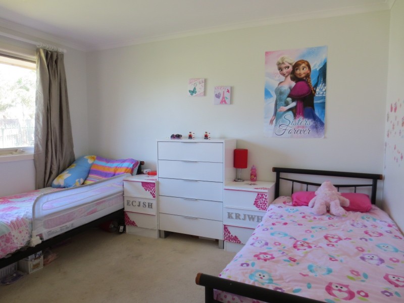 7 Burridge Close, Mill Park VIC 3082