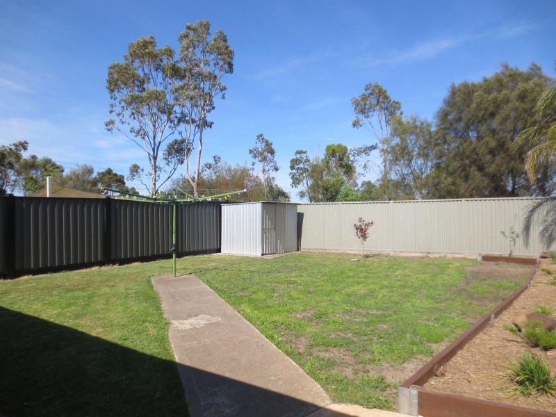 7 Burridge Close, Mill Park VIC 3082