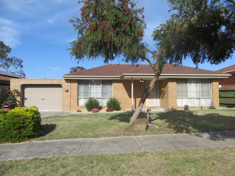 47 Grenda Drive, Mill Park VIC 3082