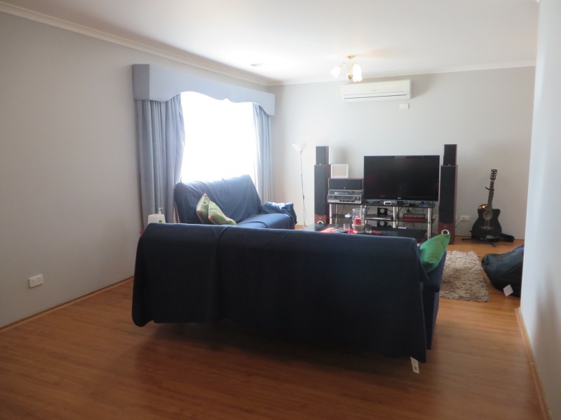 47 Grenda Drive, Mill Park VIC 3082