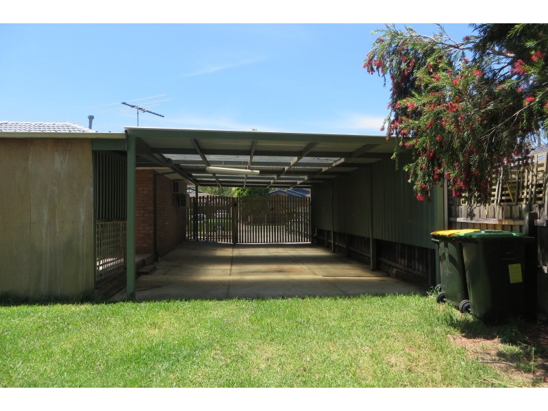 2 Westleigh Court, Mill Park VIC 3082