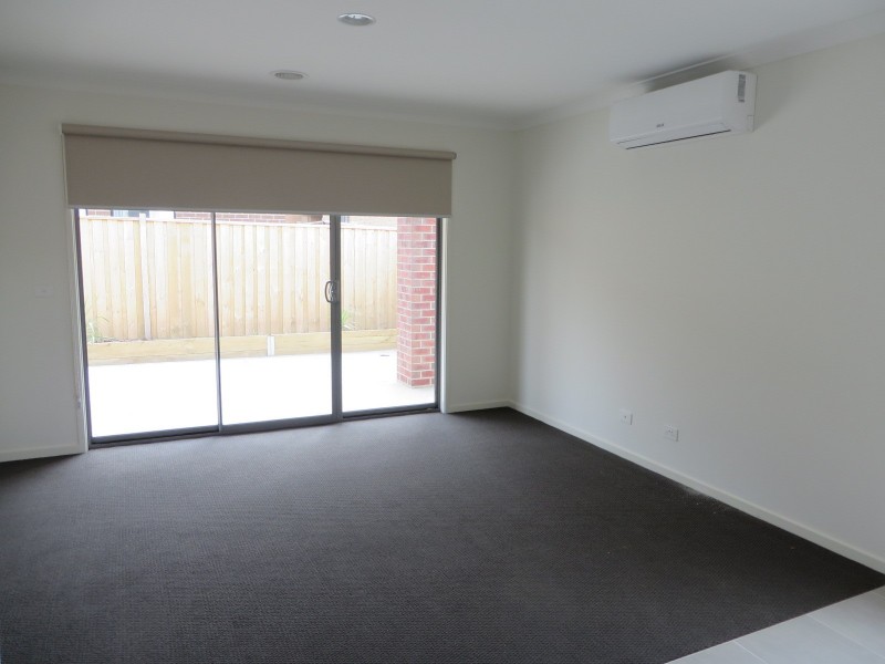 18 Turion Drive, Mickleham VIC 3064