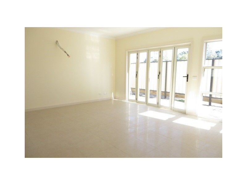 2/32 Maxwell Street, Lalor VIC 3075