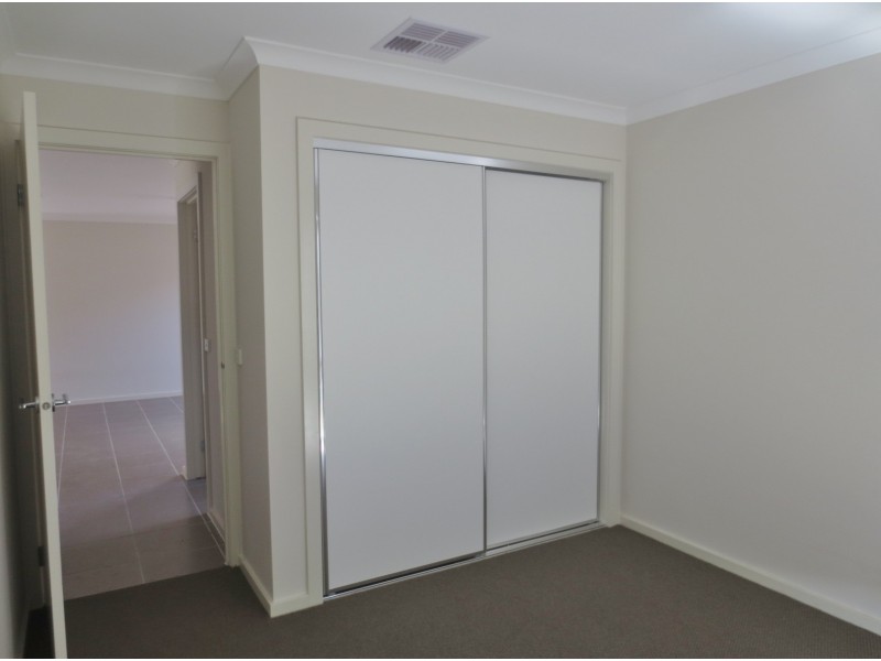 16 Cotswold Way, Mernda VIC 3754