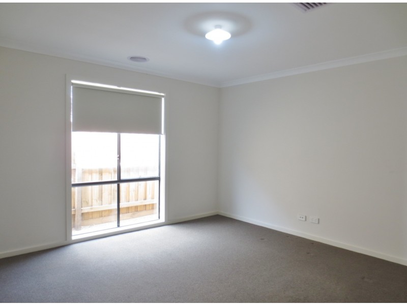 16 Cotswold Way, Mernda VIC 3754