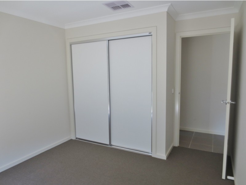 16 Cotswold Way, Mernda VIC 3754