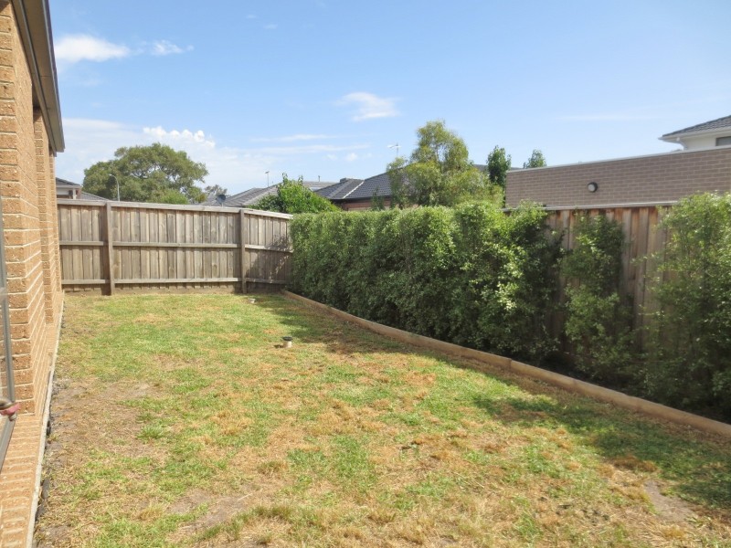 16 Cotswold Way, Mernda VIC 3754