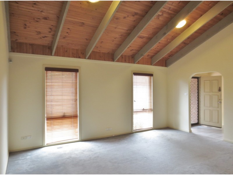 9 Brigden Court, Mill Park VIC 3082