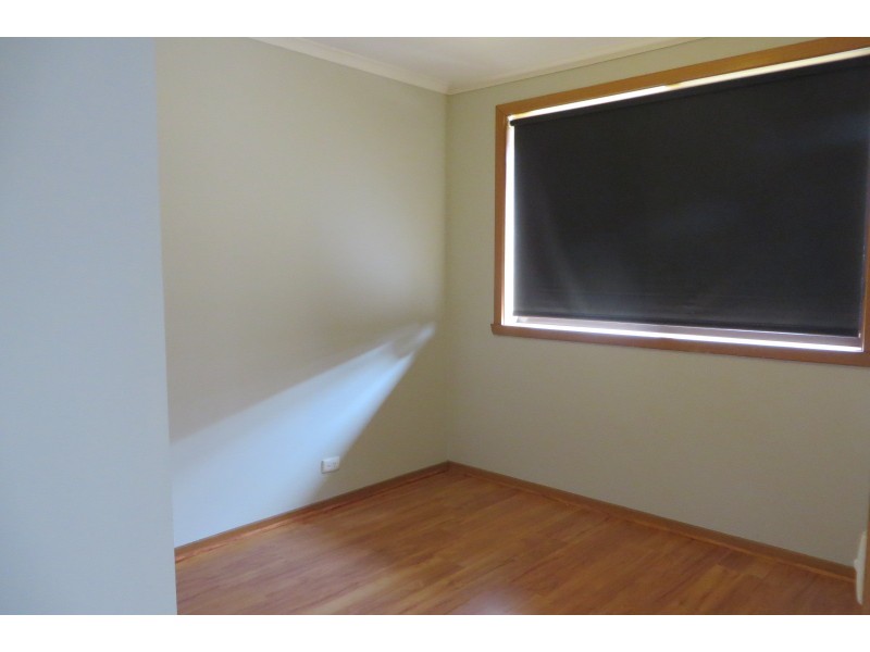 1/37 Hawkes Drive, Mill Park VIC 3082