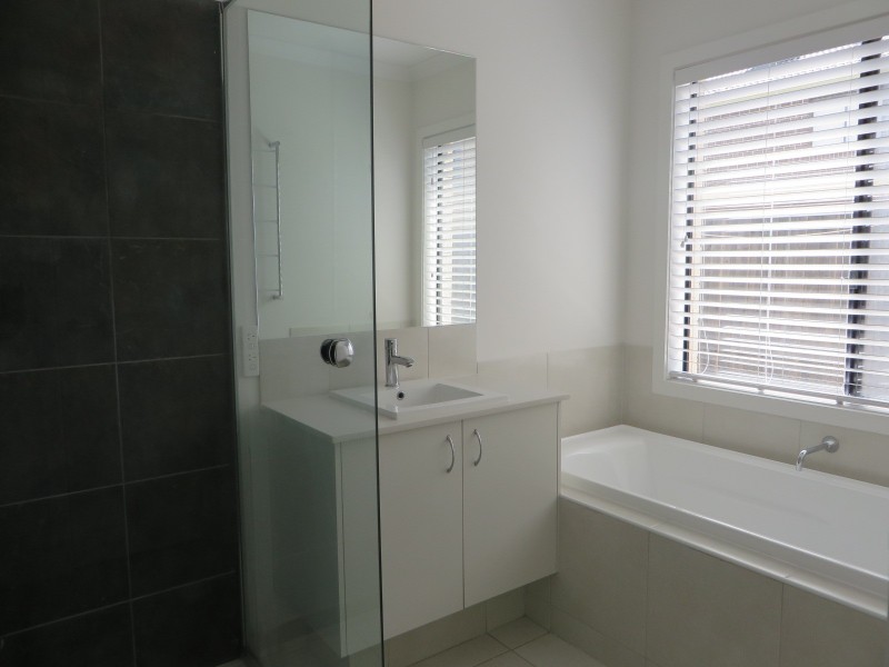 20 Basken Drive, South Morang VIC 3752