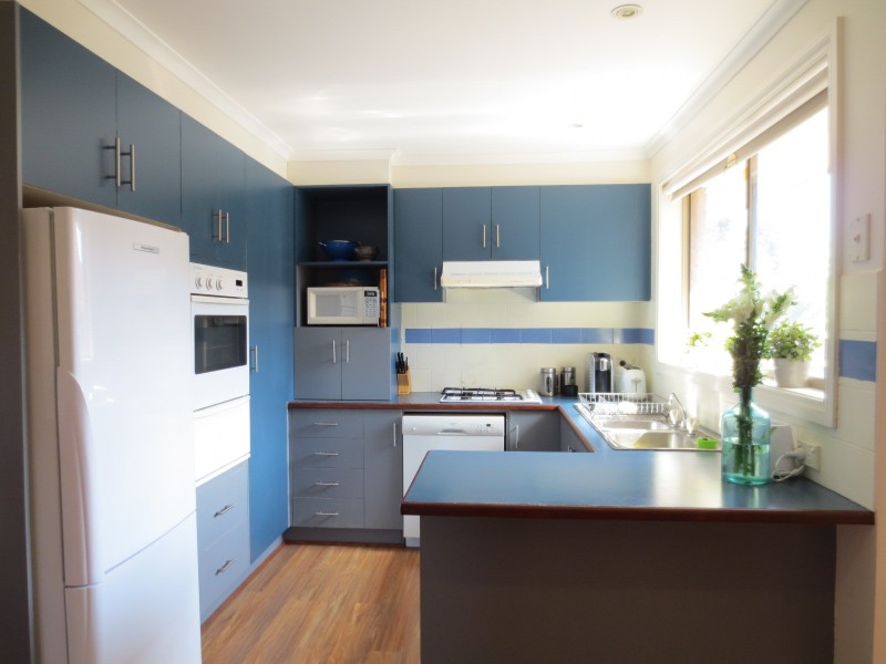 4 Bentley Way, Mill Park VIC 3082