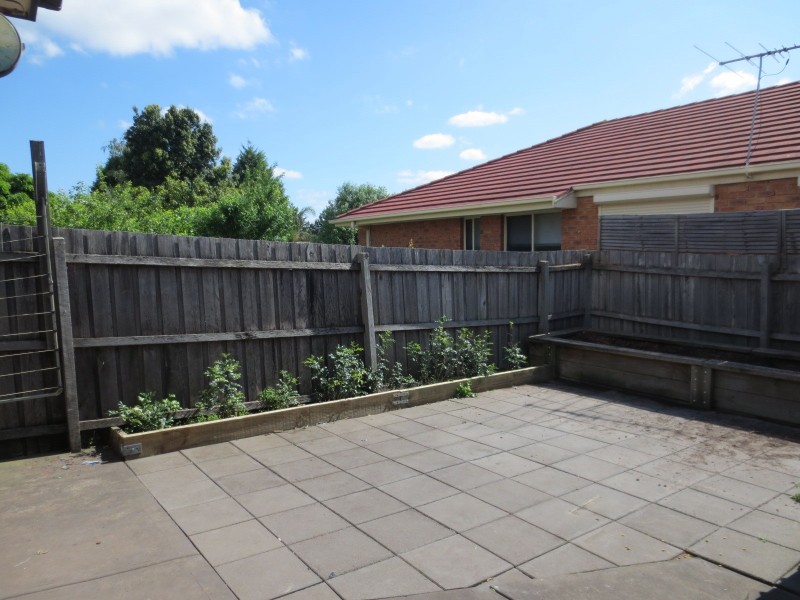4 Bentley Way, Mill Park VIC 3082