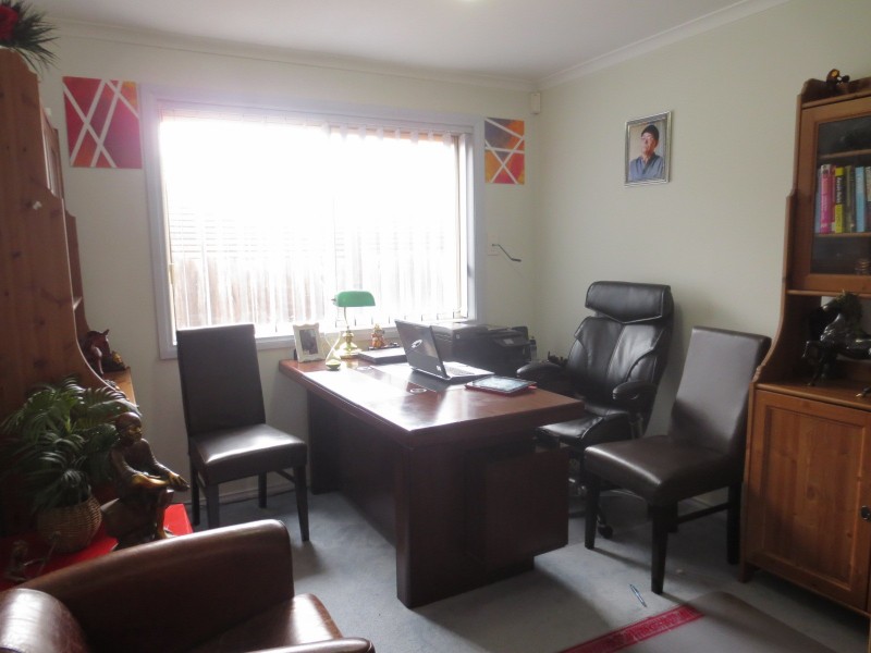 6 Bentley Way, Mill Park VIC 3082