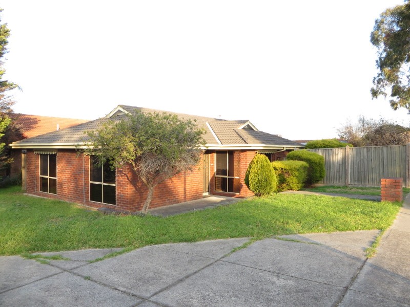 27 Kingston Town Crescent, Mill Park VIC 3082