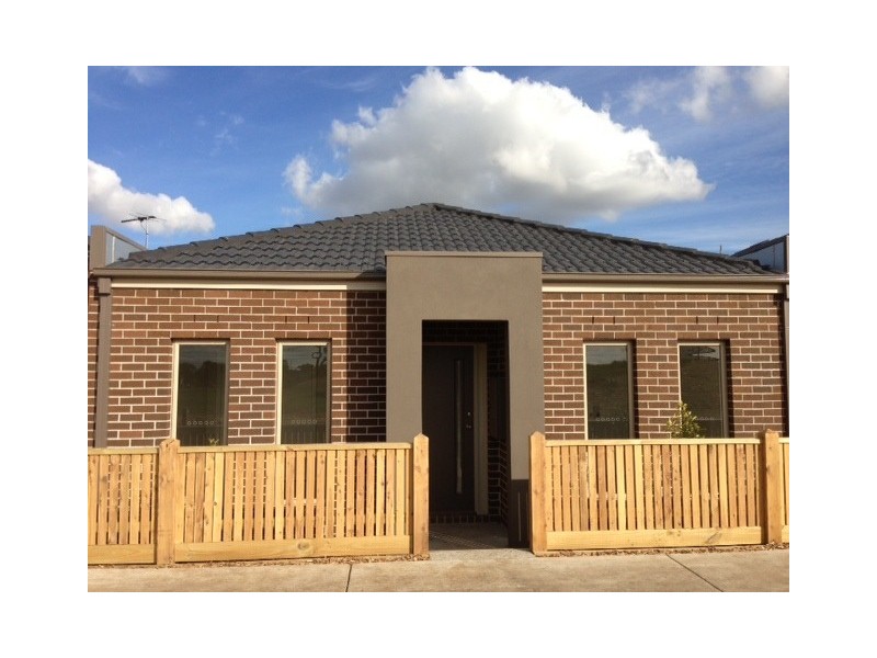 10 Pittard Walk, Epping VIC 3076