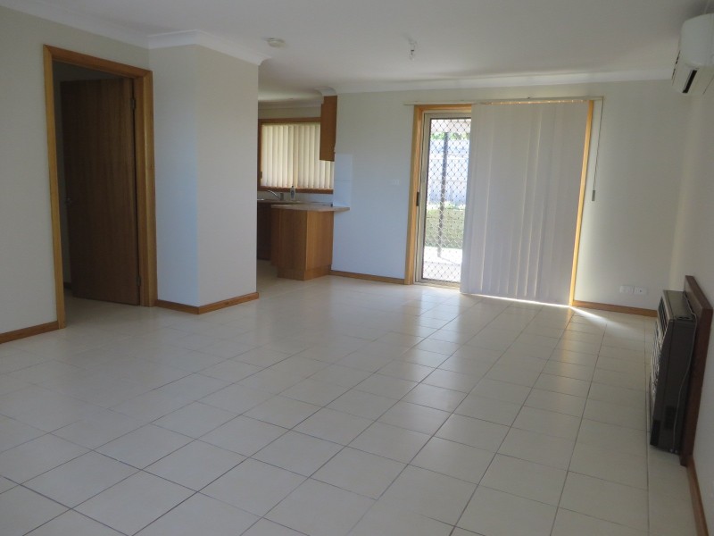 2/24 Nisbett Street, Reservoir VIC 3073