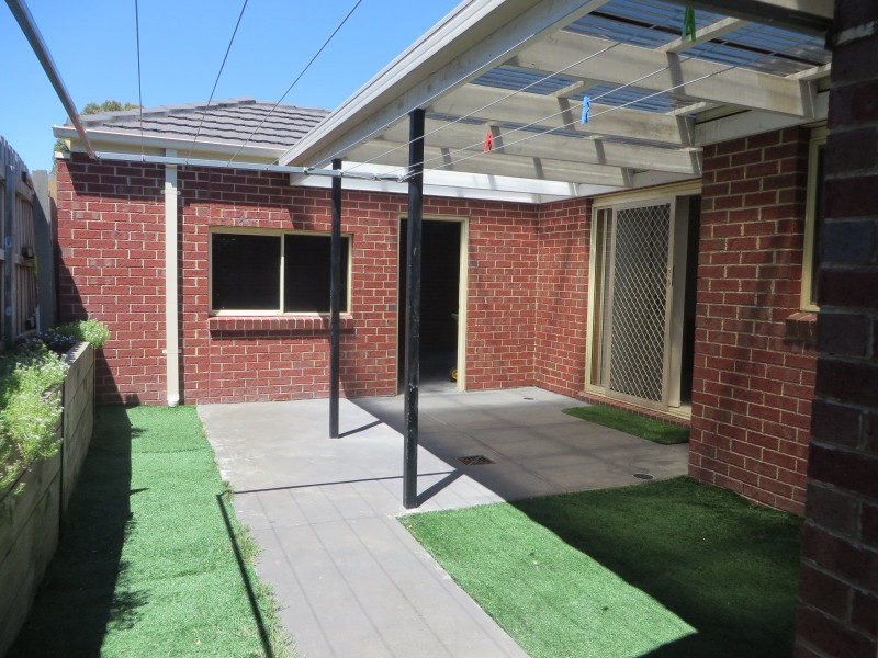 2/24 Nisbett Street, Reservoir VIC 3073