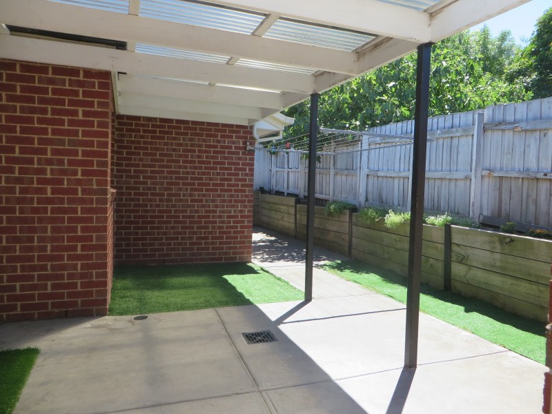 2/24 Nisbett Street, Reservoir VIC 3073