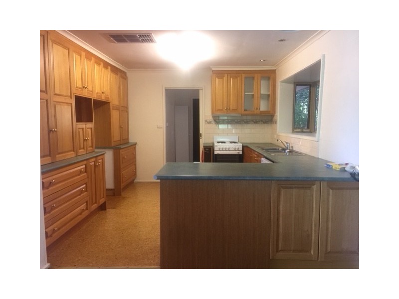 29 Macmeikan Street, Whittlesea VIC 3757