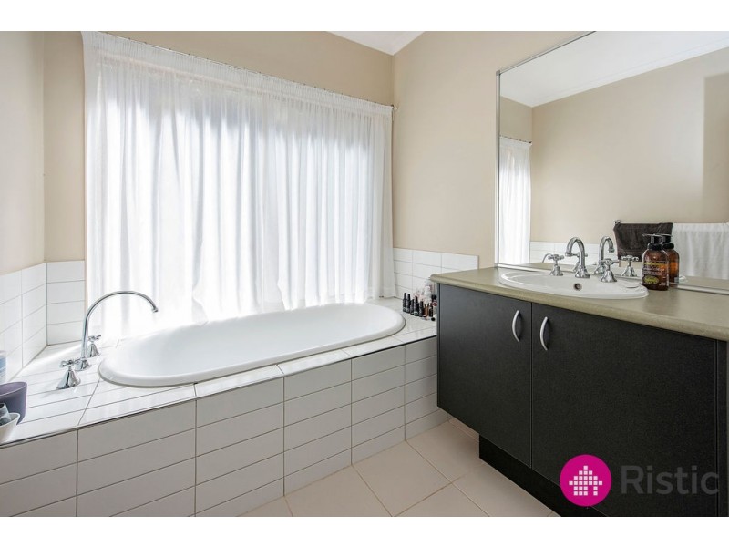 3 Towerhill Avenue, Doreen VIC 3754