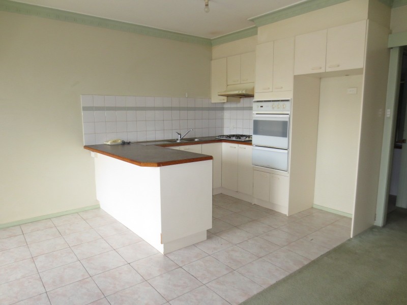 2/68-92 Mckimmies Road, Lalor VIC 3075