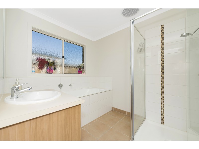 3 Woodridge Crescent, Doreen VIC 3754