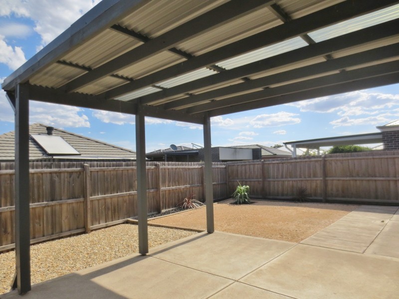15 Starlight Gardens, Epping VIC 3076