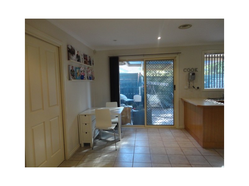 6 Sturrock Court, Mill Park VIC 3082