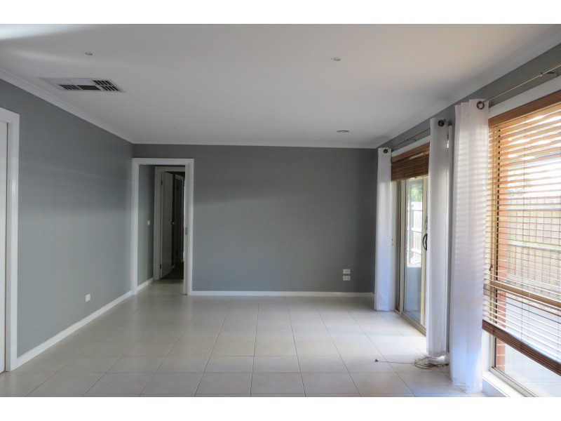 4 Camden Close, South Morang VIC 3752