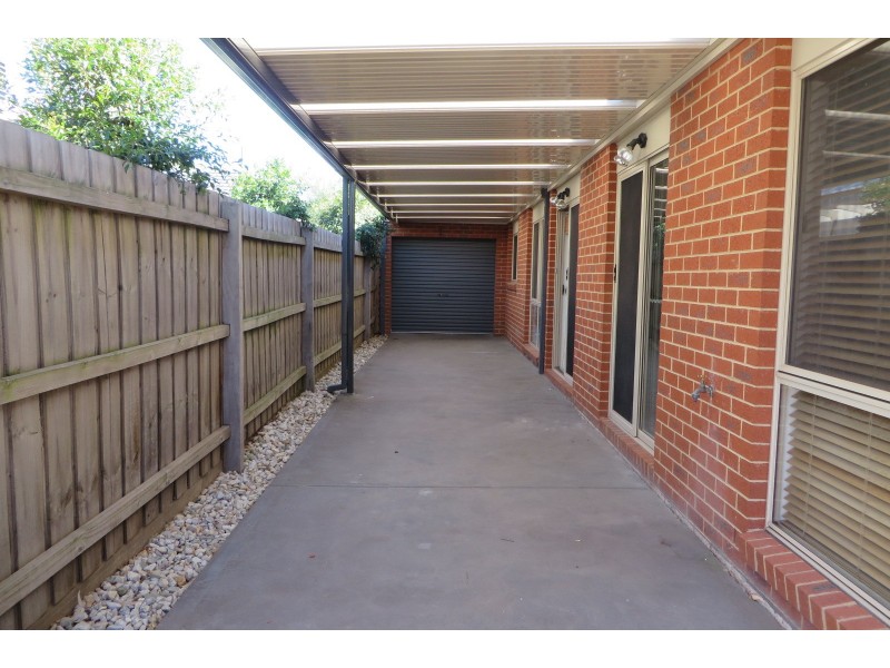 4 Camden Close, South Morang VIC 3752