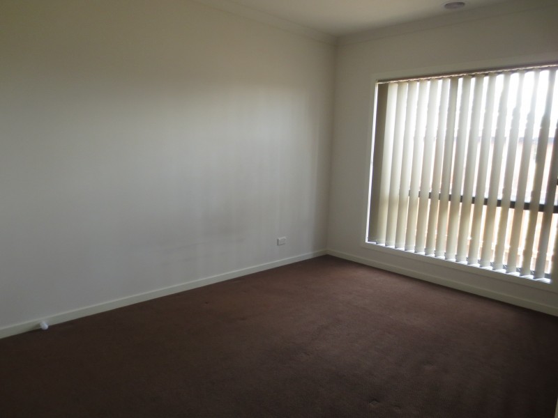 16 Arum Walk, Mernda VIC 3754