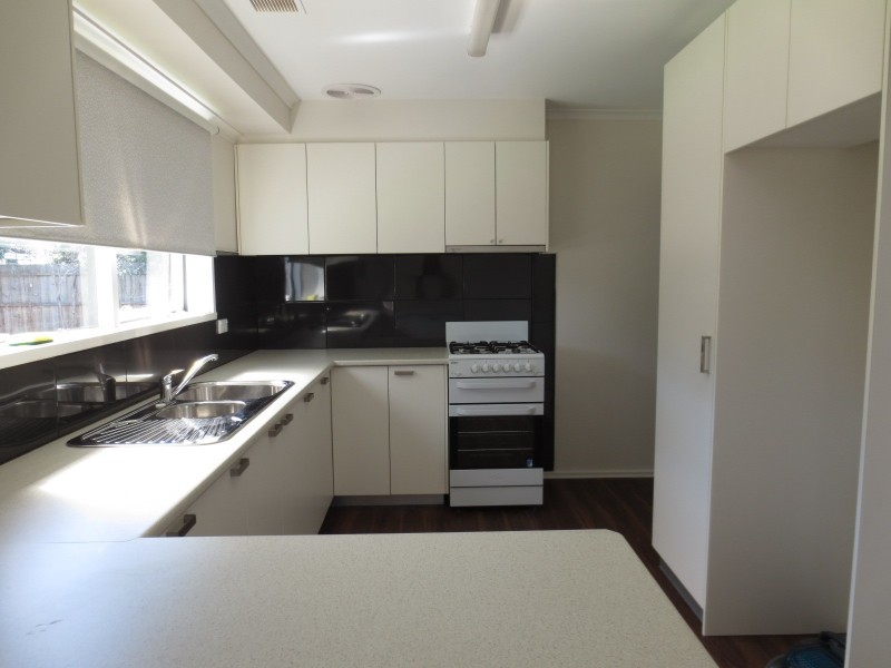 2 Kilborn Court, Mill Park VIC 3082