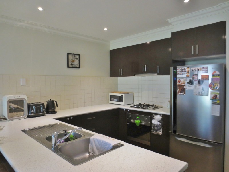 27 / 5 Delacombe Drive, Mill Park VIC 3082