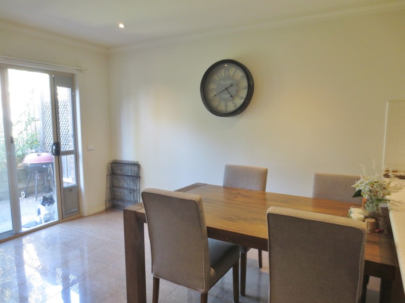 27 / 5 Delacombe Drive, Mill Park VIC 3082