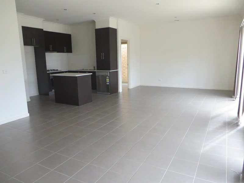 15 Dolphin Drive, South Morang VIC 3752