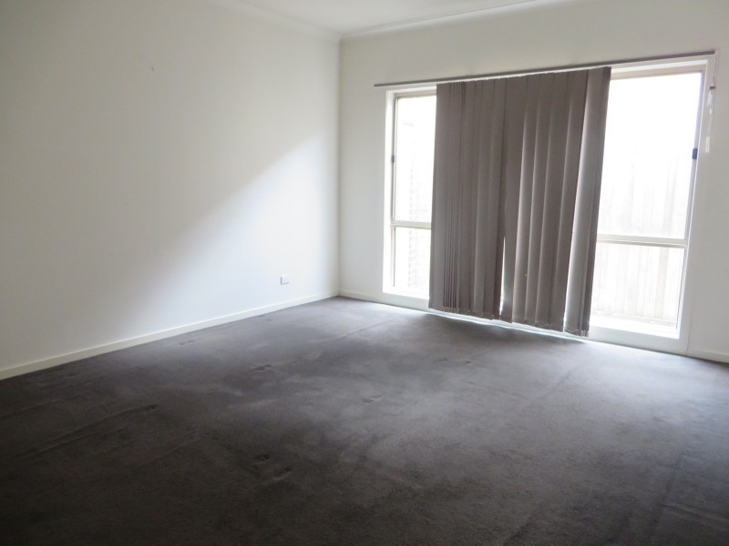 15 Dolphin Drive, South Morang VIC 3752