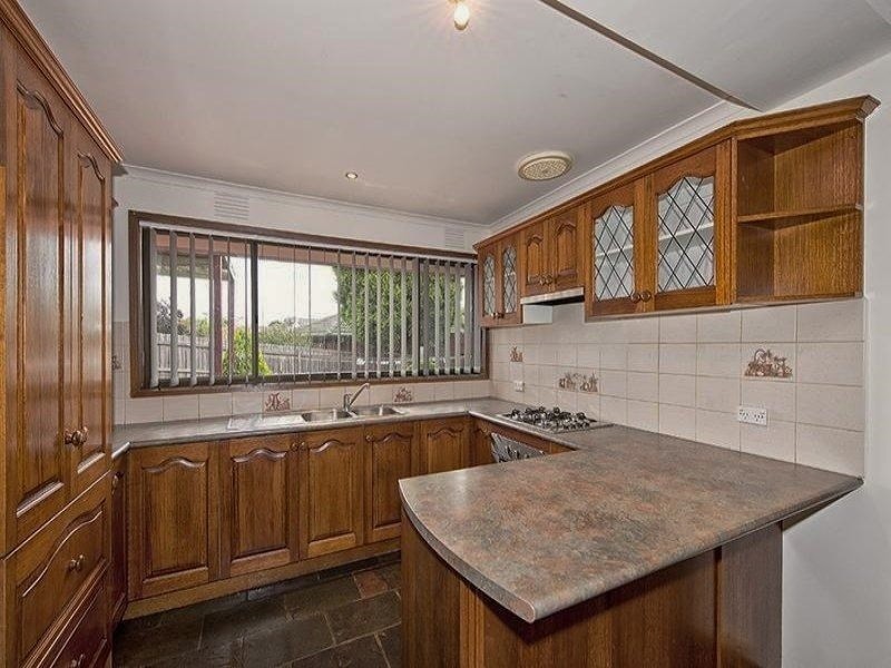 6 Wenden Road, Mill Park VIC 3082
