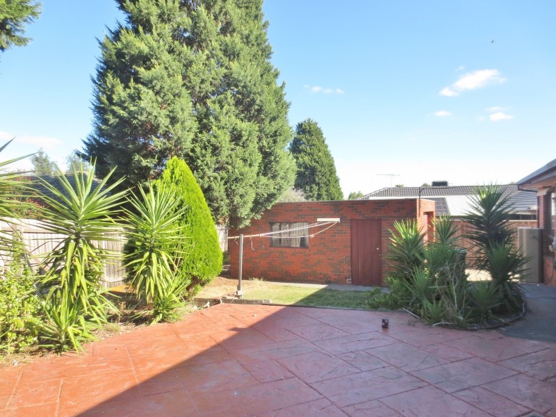 6 Wenden Road, Mill Park VIC 3082