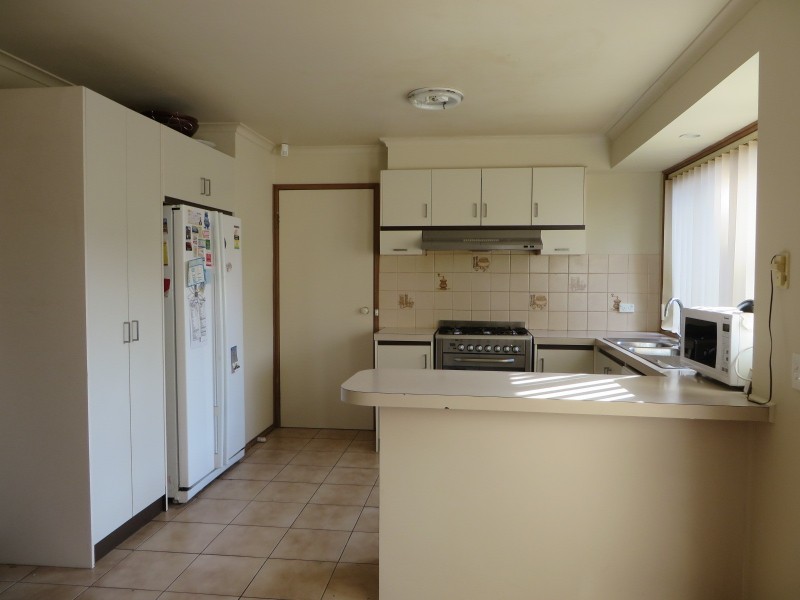 37 Cunningham Drive, Mill Park VIC 3082