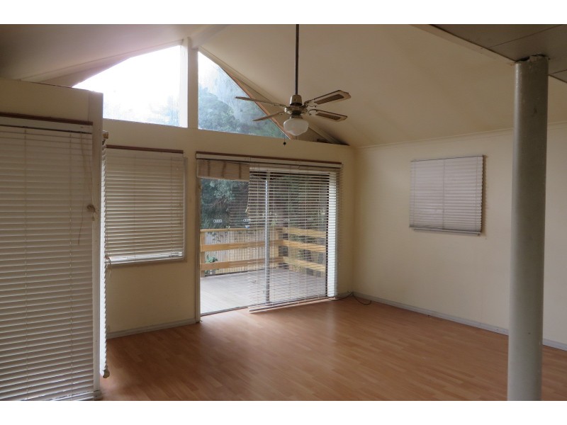 27 Bowman Drive, Mill Park VIC 3082