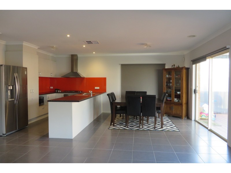 5 Panton Gap Drive, South Morang VIC 3752