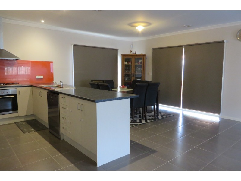 5 Panton Gap Drive, South Morang VIC 3752