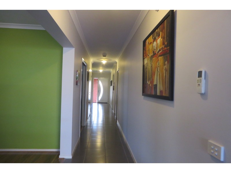 5 Panton Gap Drive, South Morang VIC 3752