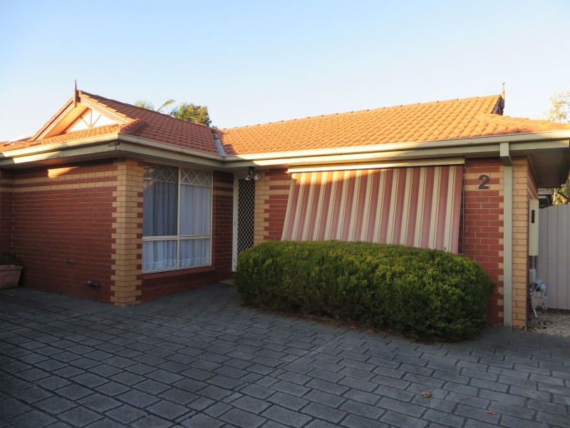 2 Bradley Drive, Mill Park VIC 3082
