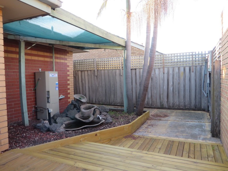 2 Bradley Drive, Mill Park VIC 3082