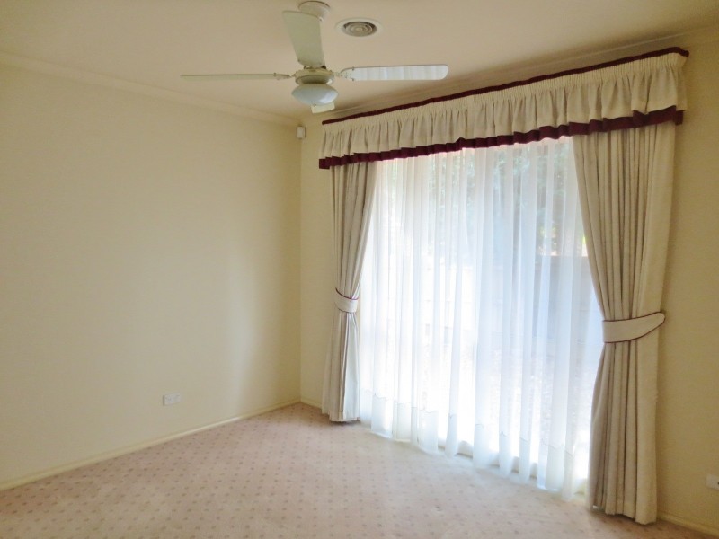129 Morang Drive, Mill Park VIC 3082