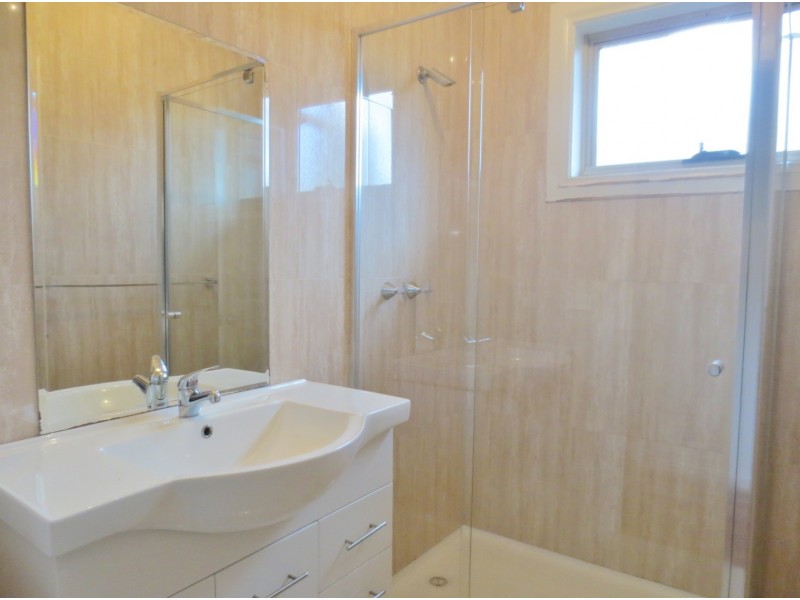 2A Sharp Grove, Coburg North VIC 3058