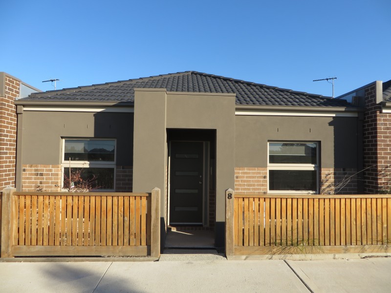 8 Pittard Walk, Epping VIC 3076