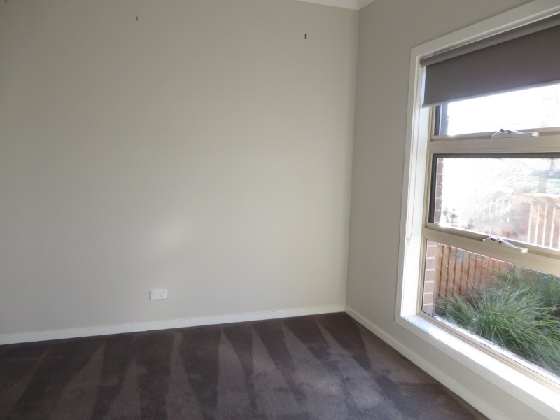 8 Pittard Walk, Epping VIC 3076